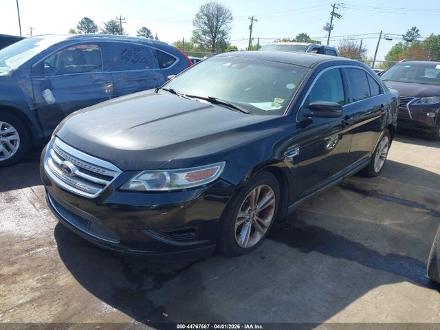 2010 FORD TAURUS 1FAHP2KT1AG130983 Photo 1