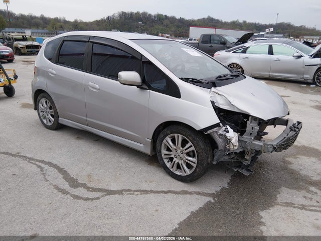 44767588 :رقم المزاد ، JHMGE8H55BC017424 vin ، 2011 Honda Fit Sport مزاد بيع