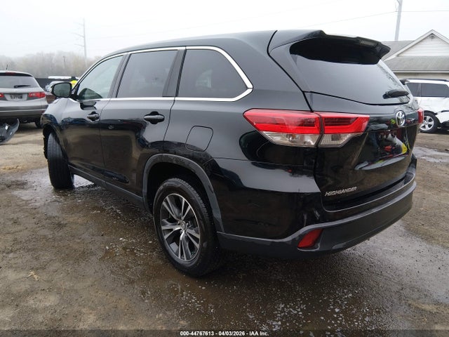2019 TOYOTA HIGHLANDER 5TDZARFH1KS059435 Photo 2