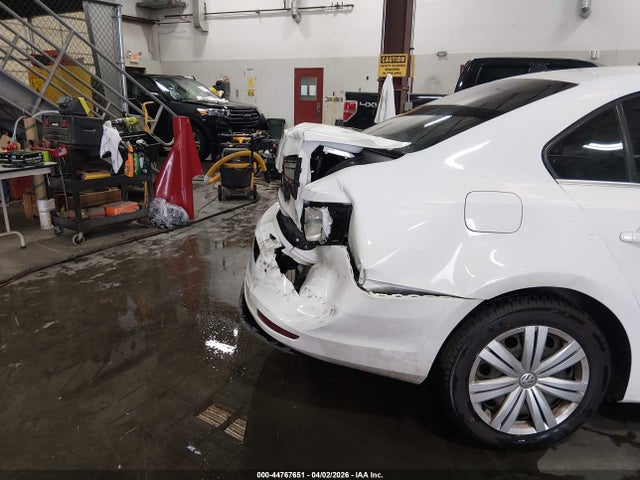 3VW2B7AJ1HM215492 Volkswagen Jetta 1.4t S