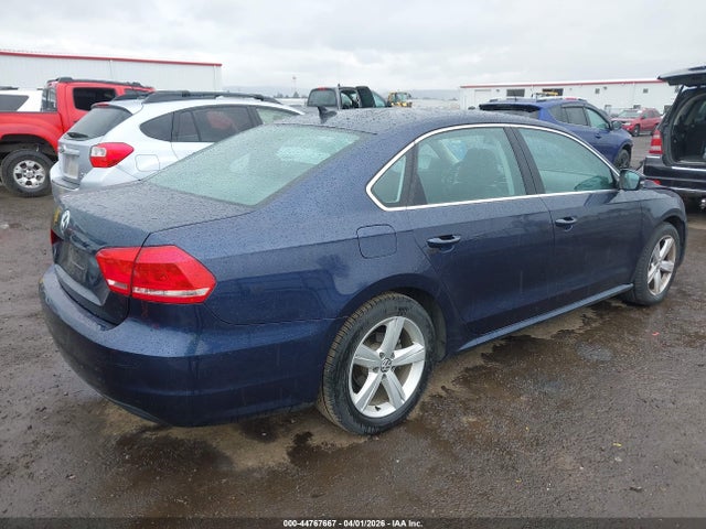 2012 VOLKSWAGEN PASSAT 1VWBP7A3XCC106641 Photo 3