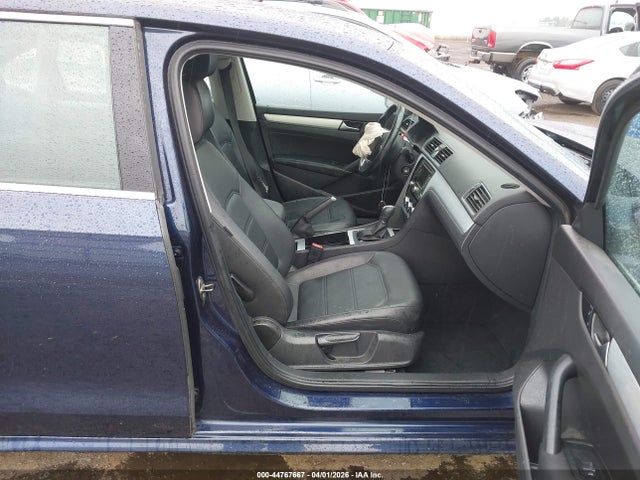 2012 VOLKSWAGEN PASSAT 1VWBP7A3XCC106641 Photo 4