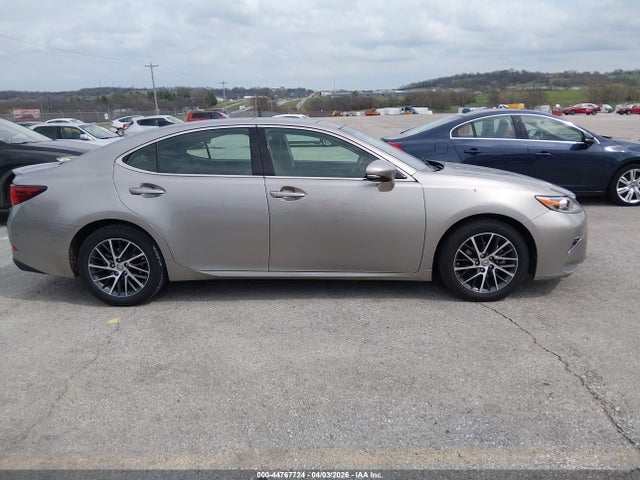 2017 Lexus Es 350 მანქანა იყიდება აუქციონზე, vin: 58ABK1GG8HU058751, აუქციონის ნომერი: 44767724