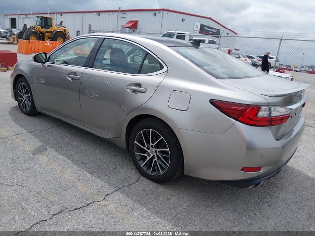 2017 Lexus Es 350 მანქანა იყიდება აუქციონზე, vin: 58ABK1GG8HU058751, აუქციონის ნომერი: 44767724