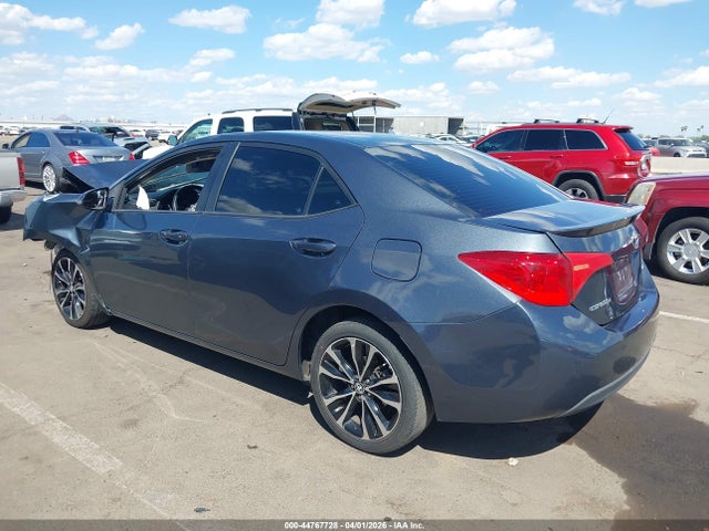 Toyota COROLLA SE 2017 5YFBURHE9HP647970 Image 3