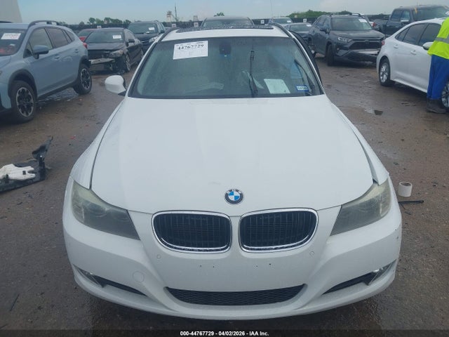 44767729 :رقم المزاد ، WBAUT9C59BA192081 vin ، 2011 Bmw 328i مزاد بيع