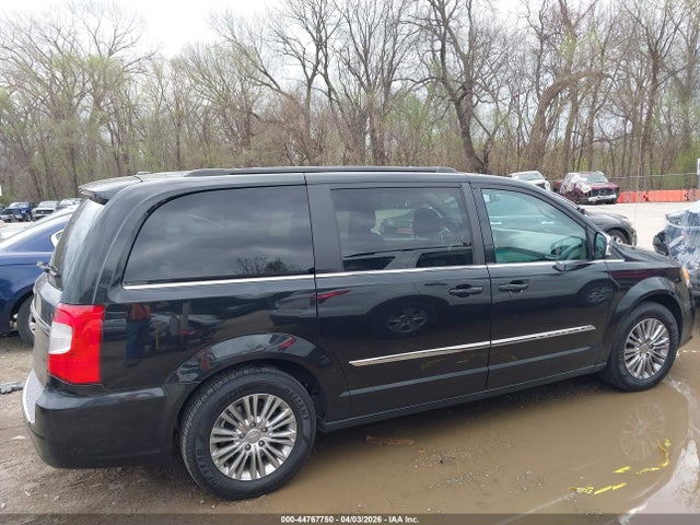 Продажа на аукционе авто 2015 Chrysler Town & Country Touring-l, vin: 2C4RC1CG6FR601036, номер лота: 44767750