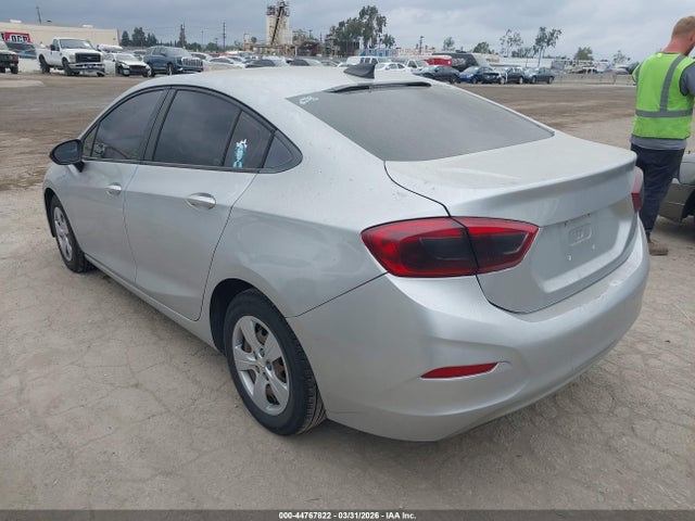 Chevrolet Cruze Ls Auto 2018 1G1BC5SM3J7122396 Image 3