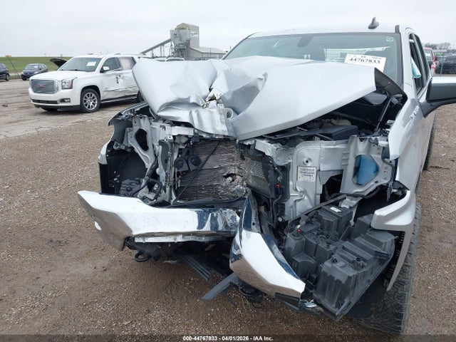 2020 Chevrolet Silverado 1500 4wd  Short Bed Lt მანქანა იყიდება აუქციონზე, vin: 1GCUYDED1LZ331179, აუქციონის ნომერი: 44767833