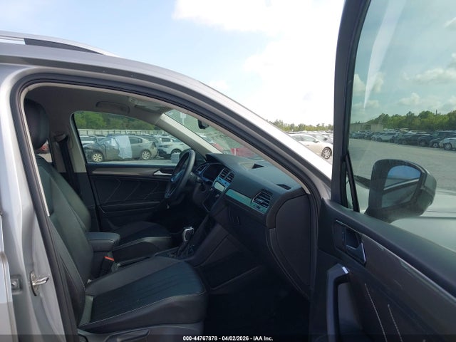 2022 Volkswagen Tiguan 2.0t Se მანქანა იყიდება აუქციონზე, vin: 3VV3B7AX0NM029936, აუქციონის ნომერი: 44767878