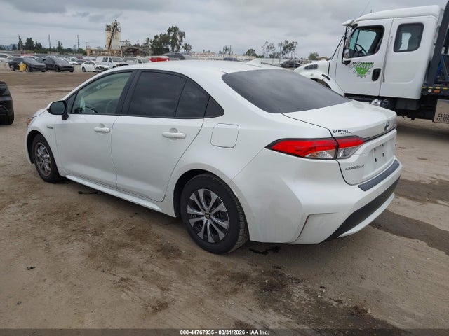 Toyota Corolla Hybrid Le 2021 JTDEAMDE0MJ031832 Image 3
