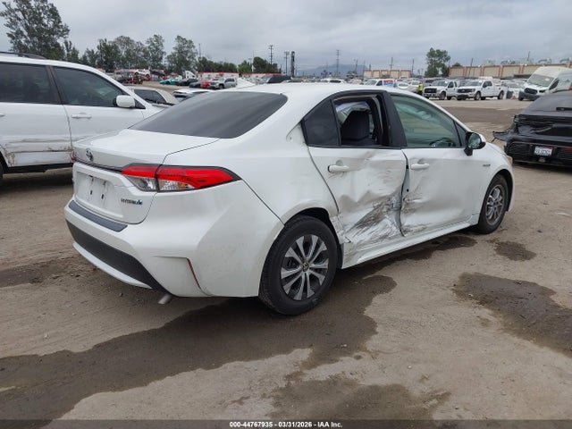 Toyota Corolla Hybrid Le 2021 JTDEAMDE0MJ031832 Image 4
