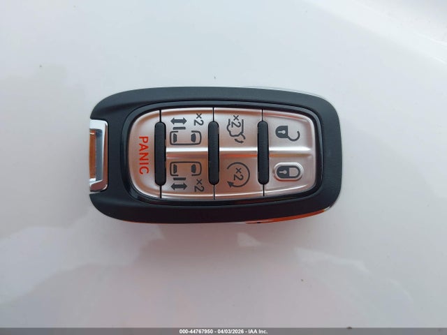 44767950 :رقم المزاد ، 2C4RC1GG8TR239491 vin ، 2026 Chrysler Pacifica Limited مزاد بيع