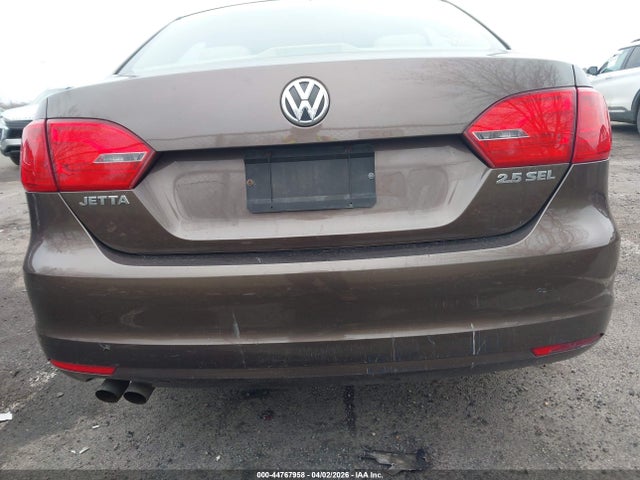 Продажа на аукционе авто 2012 Volkswagen Jetta 2.5l Sel Premium, vin: 3VWLP7AJ2CM425288, номер лота: 44767958