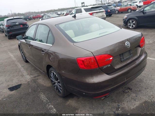 Продажа на аукционе авто 2012 Volkswagen Jetta 2.5l Sel Premium, vin: 3VWLP7AJ2CM425288, номер лота: 44767958