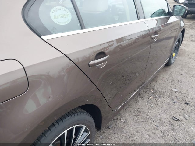 Продажа на аукционе авто 2012 Volkswagen Jetta 2.5l Sel Premium, vin: 3VWLP7AJ2CM425288, номер лота: 44767958