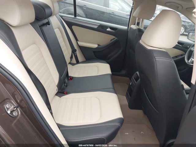 Продажа на аукционе авто 2012 Volkswagen Jetta 2.5l Sel Premium, vin: 3VWLP7AJ2CM425288, номер лота: 44767958