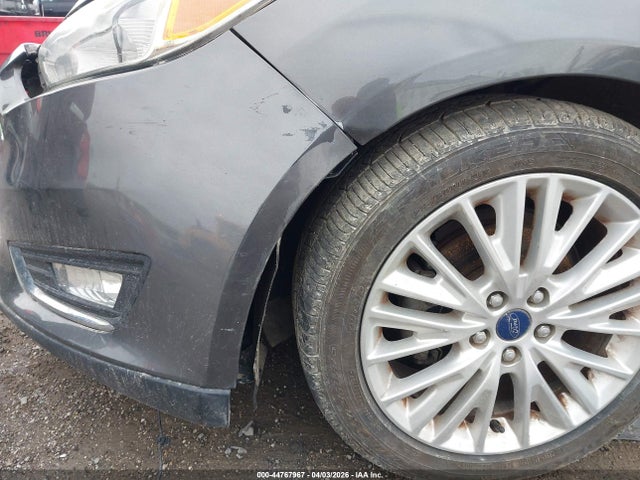 1FADP3N28HL206742 Ford Focus Titanium
