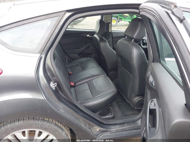 1FADP3N28HL206742 Ford Focus Titanium