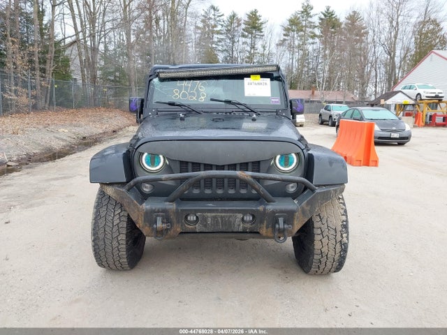 2016 Jeep Wrangler Unlimited Sahara მანქანა იყიდება აუქციონზე, vin: 1C4BJWEG5GL111201, აუქციონის ნომერი: 44768028