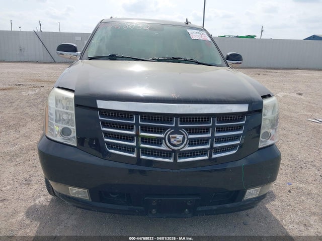 Продажа на аукционе авто 2009 Cadillac Escalade Esv Standard, vin: 1GYFK26209R109019, номер лота: 44768032