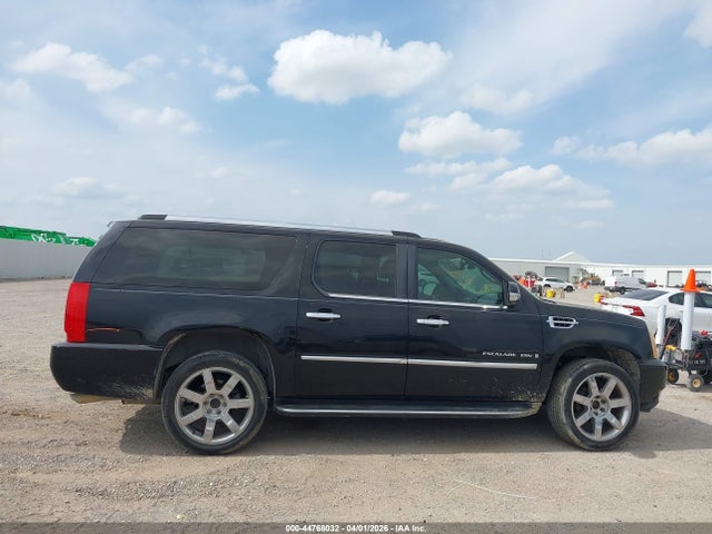Продажа на аукционе авто 2009 Cadillac Escalade Esv Standard, vin: 1GYFK26209R109019, номер лота: 44768032