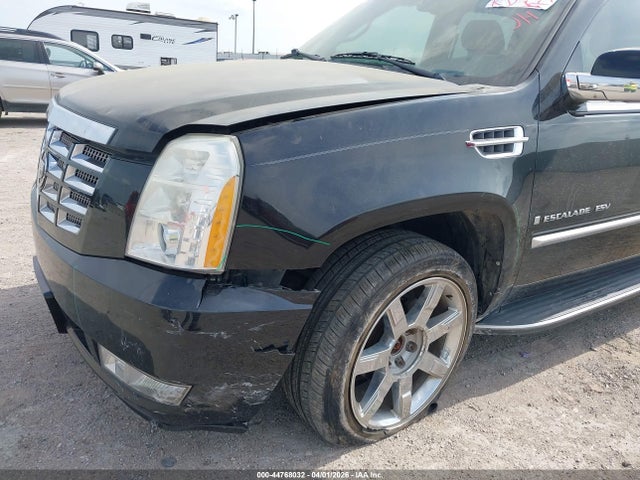 Продажа на аукционе авто 2009 Cadillac Escalade Esv Standard, vin: 1GYFK26209R109019, номер лота: 44768032