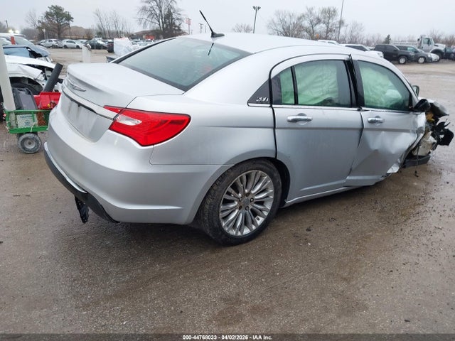 2012 Chrysler 200 Limited მანქანა იყიდება აუქციონზე, vin: 1C3CCBCG0CN113371, აუქციონის ნომერი: 44768033