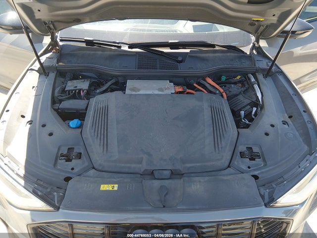 44768053 :رقم المزاد ، WA1VABGE6NB033607 vin ، 2022 Audi E-tron Chronos Quattro مزاد بيع