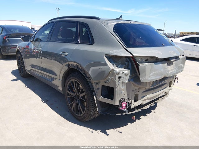 44768053 :رقم المزاد ، WA1VABGE6NB033607 vin ، 2022 Audi E-tron Chronos Quattro مزاد بيع
