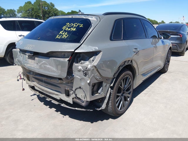 44768053 :رقم المزاد ، WA1VABGE6NB033607 vin ، 2022 Audi E-tron Chronos Quattro مزاد بيع