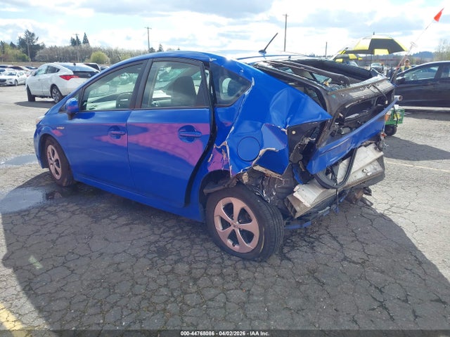 Toyota Prius Two 2015 JTDKN3DU9F2001511 Image 3