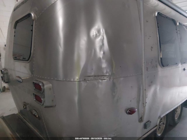 44768089 :رقم المزاد ، 1STBFAF236J519280 vin ، 2006 Airstream International 22 Ccd مزاد بيع