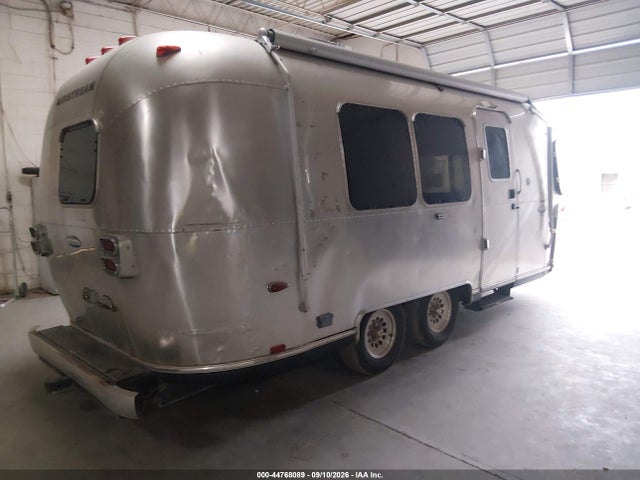 44768089 :رقم المزاد ، 1STBFAF236J519280 vin ، 2006 Airstream International 22 Ccd مزاد بيع