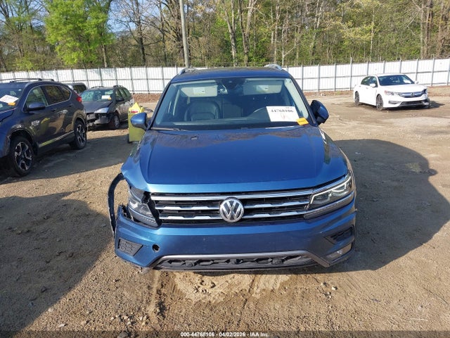 44768106 :رقم المزاد ، 3VV5B7AX3JM128219 vin ، 2018 Volkswagen Tiguan 2.0t Sel Premium مزاد بيع