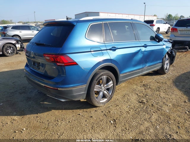 44768106 :رقم المزاد ، 3VV5B7AX3JM128219 vin ، 2018 Volkswagen Tiguan 2.0t Sel Premium مزاد بيع