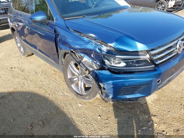44768106 :رقم المزاد ، 3VV5B7AX3JM128219 vin ، 2018 Volkswagen Tiguan 2.0t Sel Premium مزاد بيع