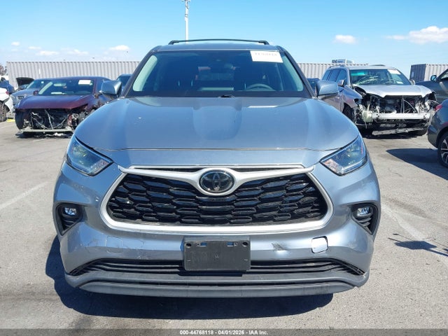 5TDZZRAH9MS058911 Toyota Highlander Le