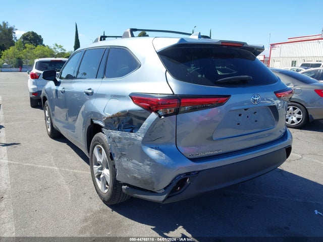 5TDZZRAH9MS058911 Toyota Highlander Le
