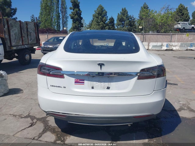 2012 Tesla Model S Signature მანქანა იყიდება აუქციონზე, vin: 5YJSA1DN1CFS00151, აუქციონის ნომერი: 44768130