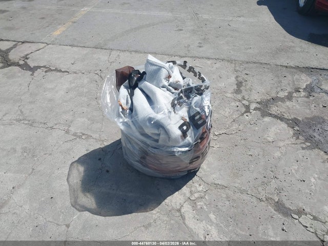 2012 Tesla Model S Signature მანქანა იყიდება აუქციონზე, vin: 5YJSA1DN1CFS00151, აუქციონის ნომერი: 44768130