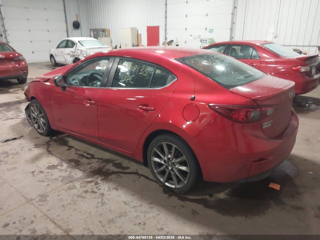 44768135 :رقم المزاد ، 3MZBN1V35JM209409 vin ، 2018 Mazda Mazda3 Touring مزاد بيع