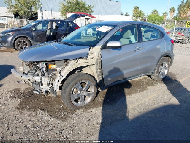 3CZRU5H32JM710856 Honda HR-V LX