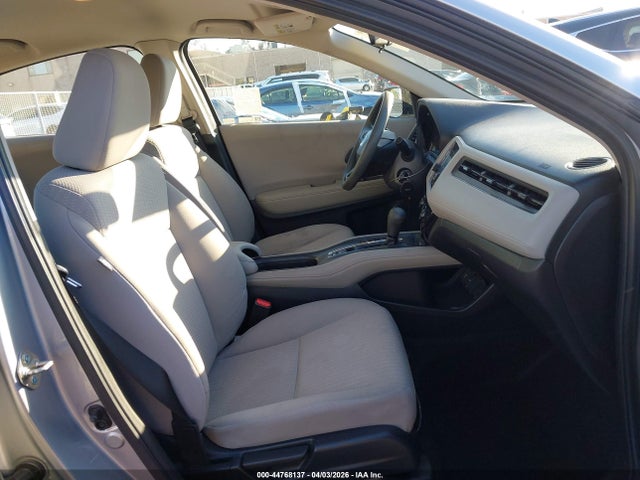 3CZRU5H32JM710856 Honda HR-V LX