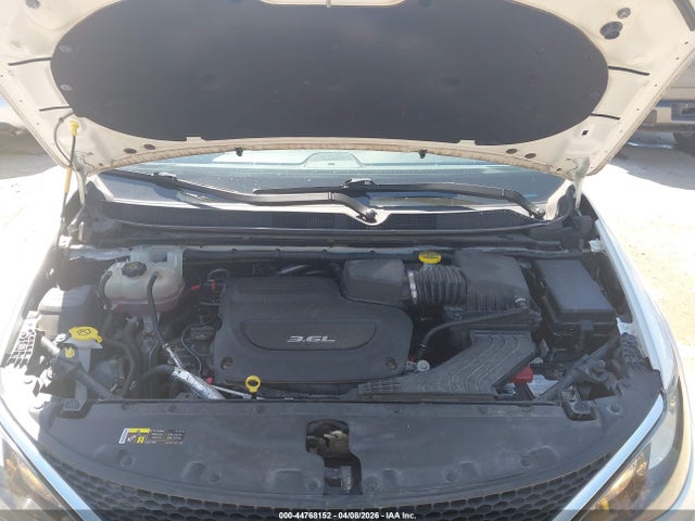 Продажа на аукционе авто 2017 Chrysler Pacifica Touring, vin: 2C4RC1DG2HR835627, номер лота: 44768152