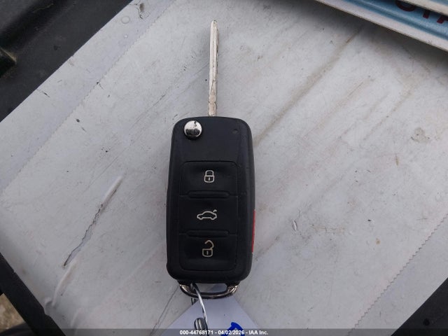 Продажа на аукционе авто 2013 Volkswagen Jetta 2.5l Se, vin: 3VWDP7AJ8DM217812, номер лота: 44768171