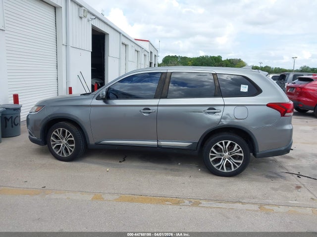Продаж на аукціоні авто 2017 Mitsubishi Outlander Se, vin: JA4AD3A38HZ066669, номер лоту: 44768198