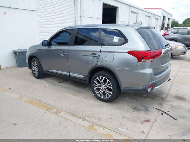 2017 MITSUBISHI OUTLANDER JA4AD3A38HZ066669 Photo 2