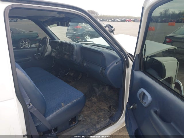 Продажа на аукционе авто 1998 Chevrolet C1500 Fleetside W/t, vin: 1GCEC14W5WZ102318, номер лота: 44768211
