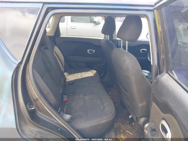 44768222 :رقم المزاد ، KNDJP3A57F7750278 vin ، 2015 Kia Soul + مزاد بيع